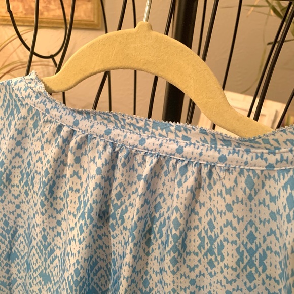 Gap Top - Picture 5 of 7